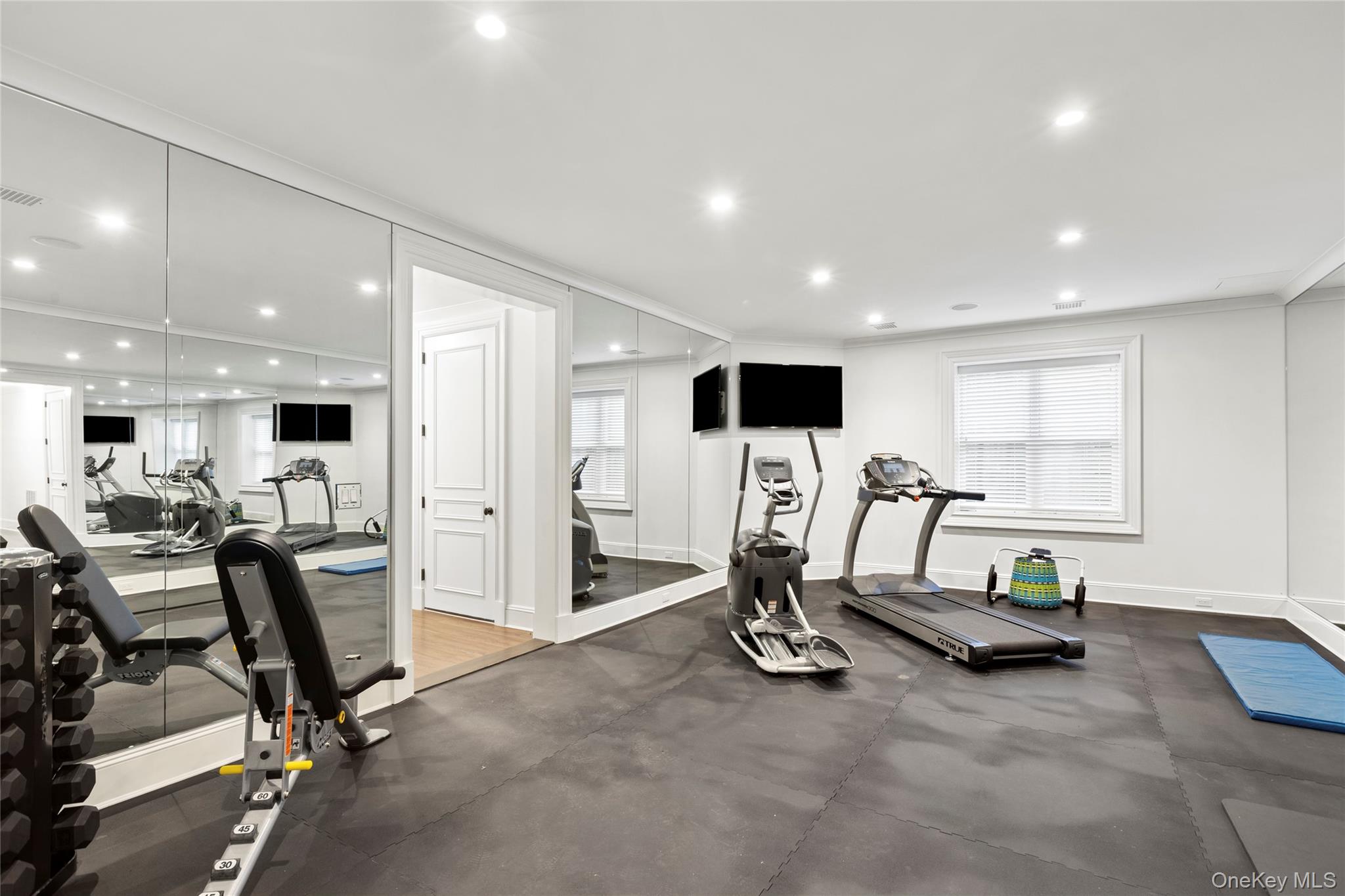 672 Halsey Lane – For Sale photo 36