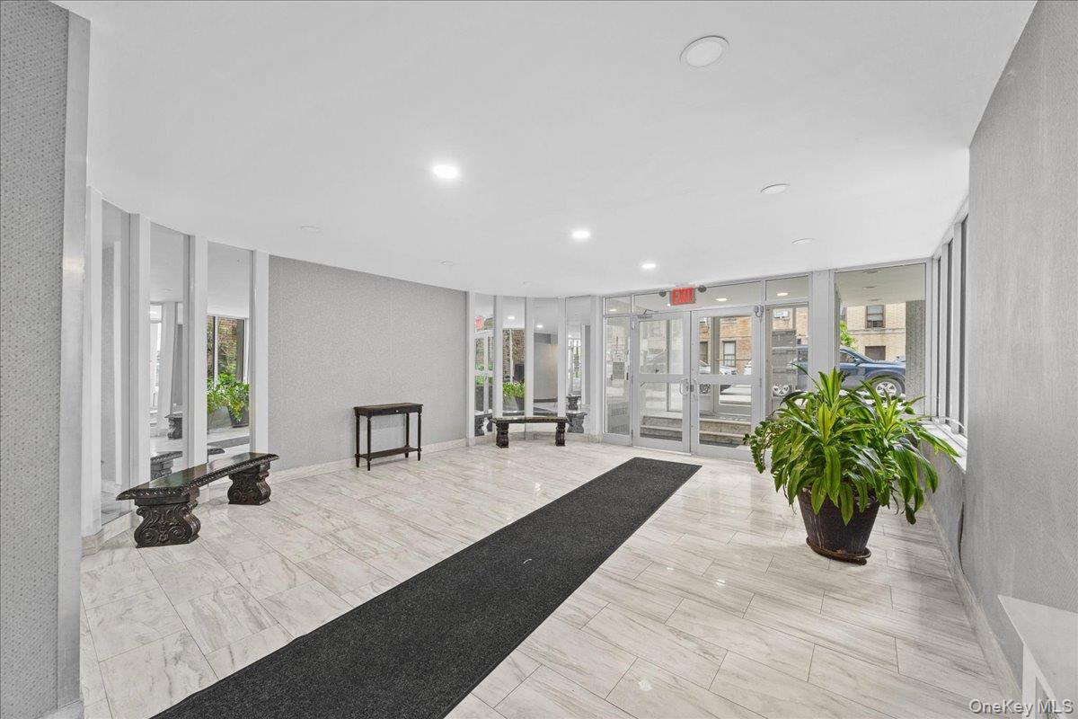 3176 Decatur Avenue, Unit 3A photo 8