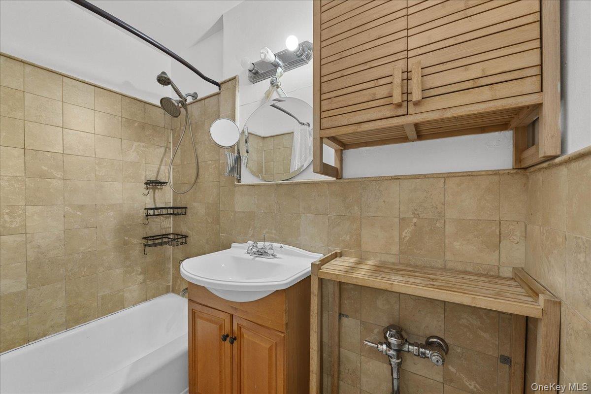 3176 Decatur Avenue, Unit 3A photo 18