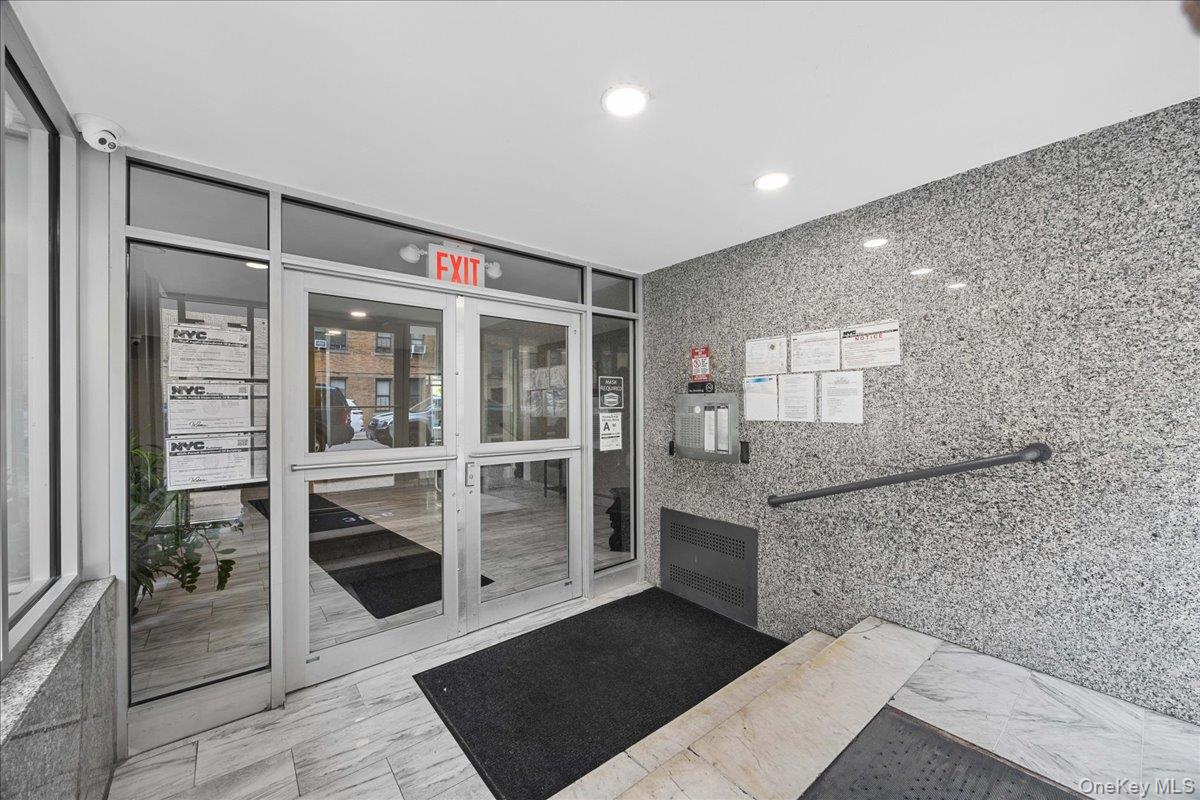 3176 Decatur Avenue, Unit 3A photo 6