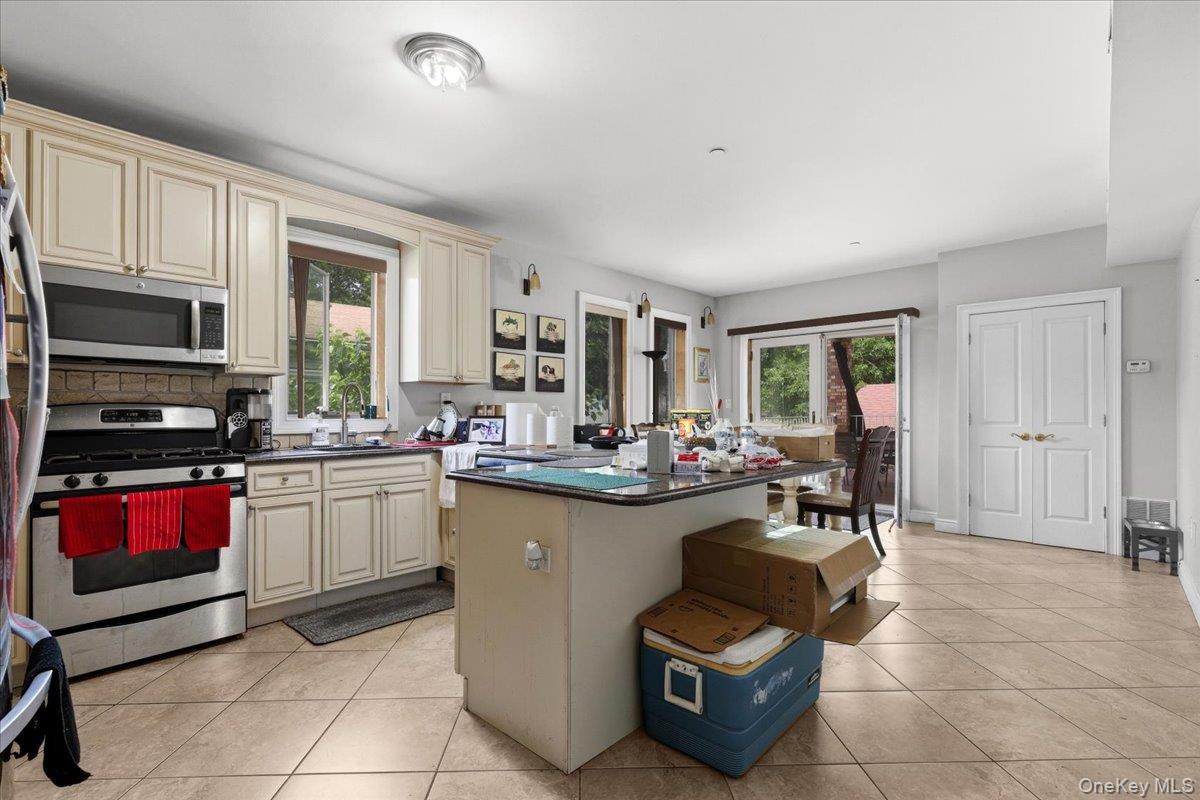 79 Tier Street – For Sale photo 9
