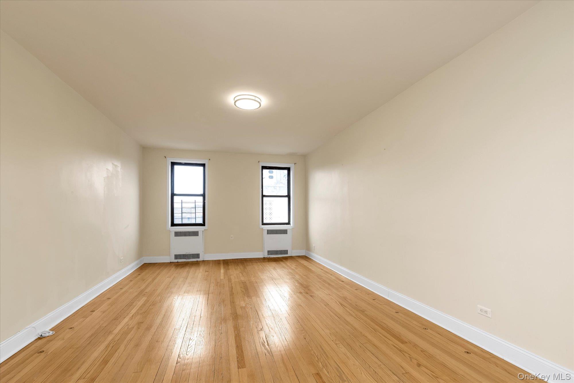 92-11 35th Avenue, Unit 5E photo 2