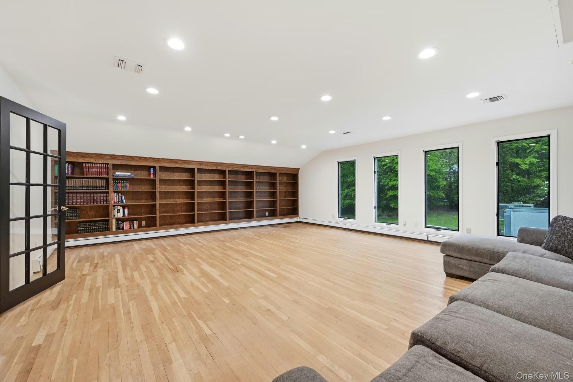 31 Sherwood Gate – For Sale photo 12