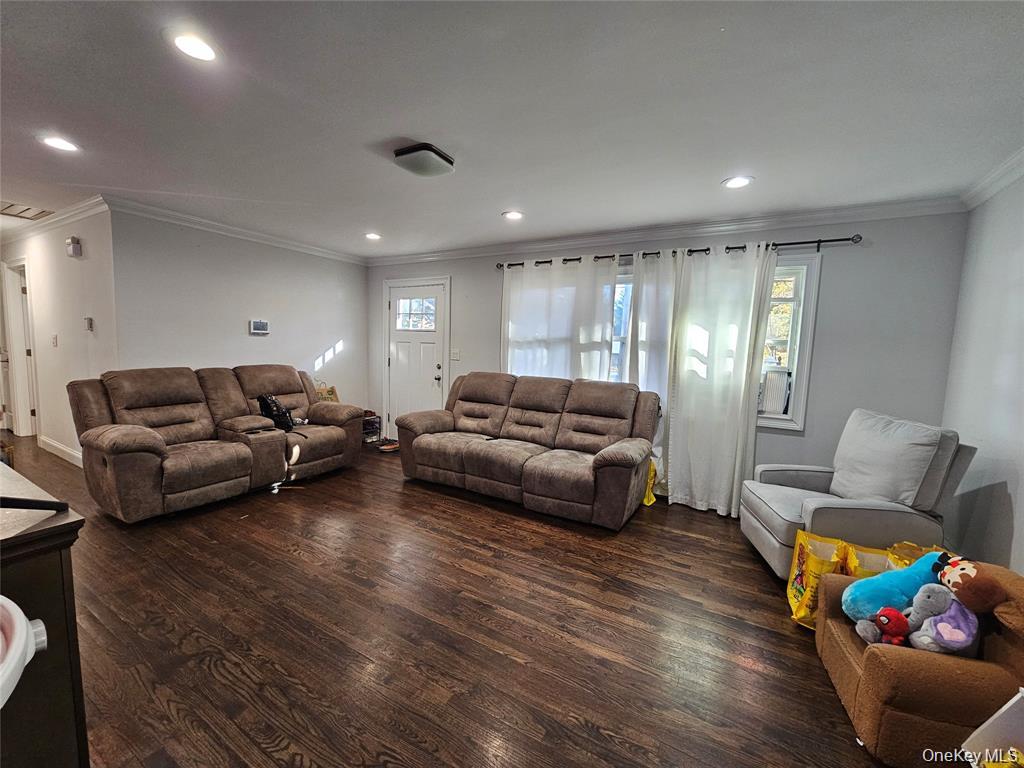 228 Hudson Avenue – For Sale photo 2