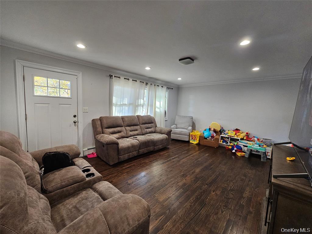 228 Hudson Avenue – For Sale photo 3