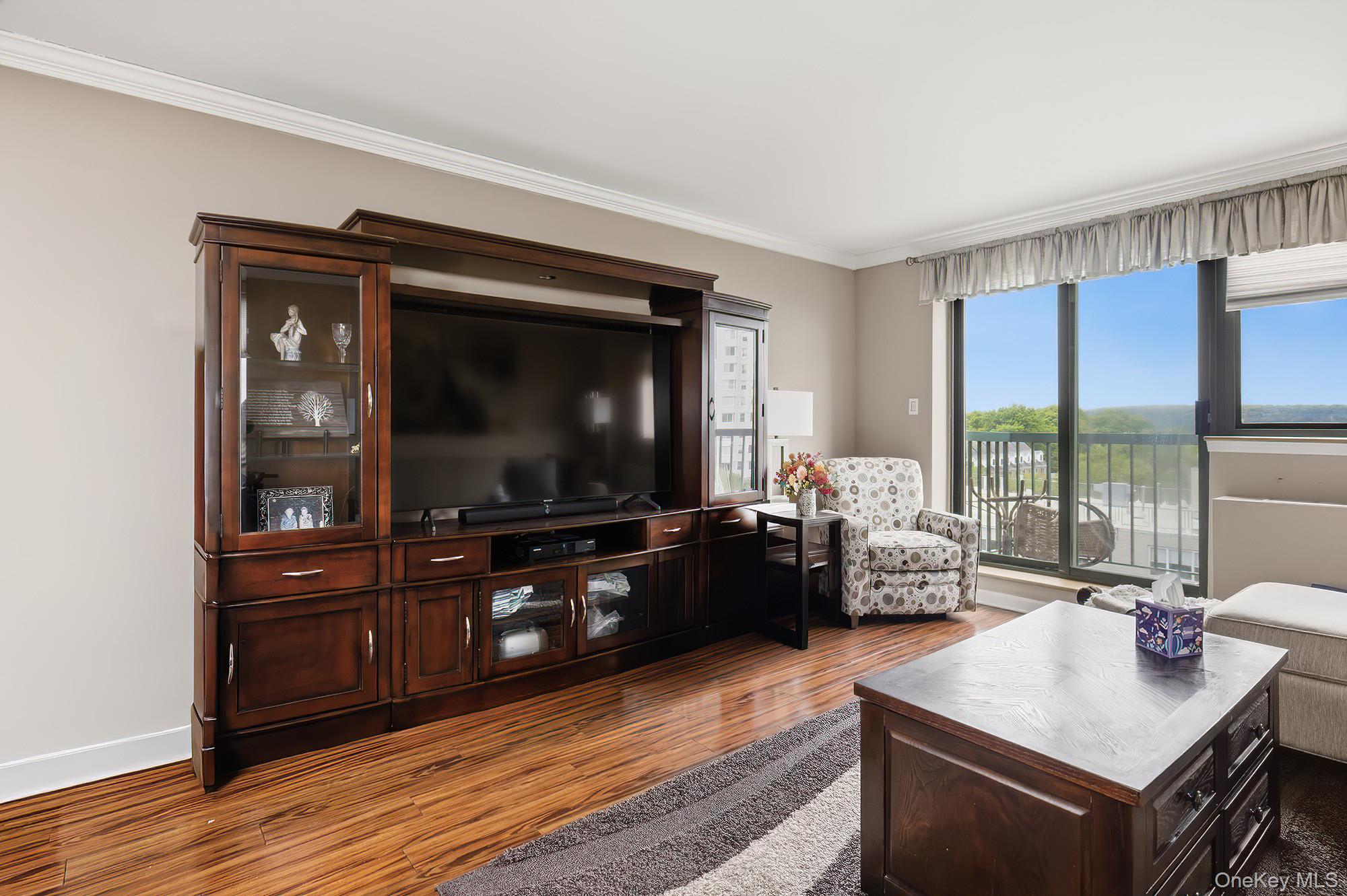 3220 Fairfield Avenue, Unit 9A photo 4