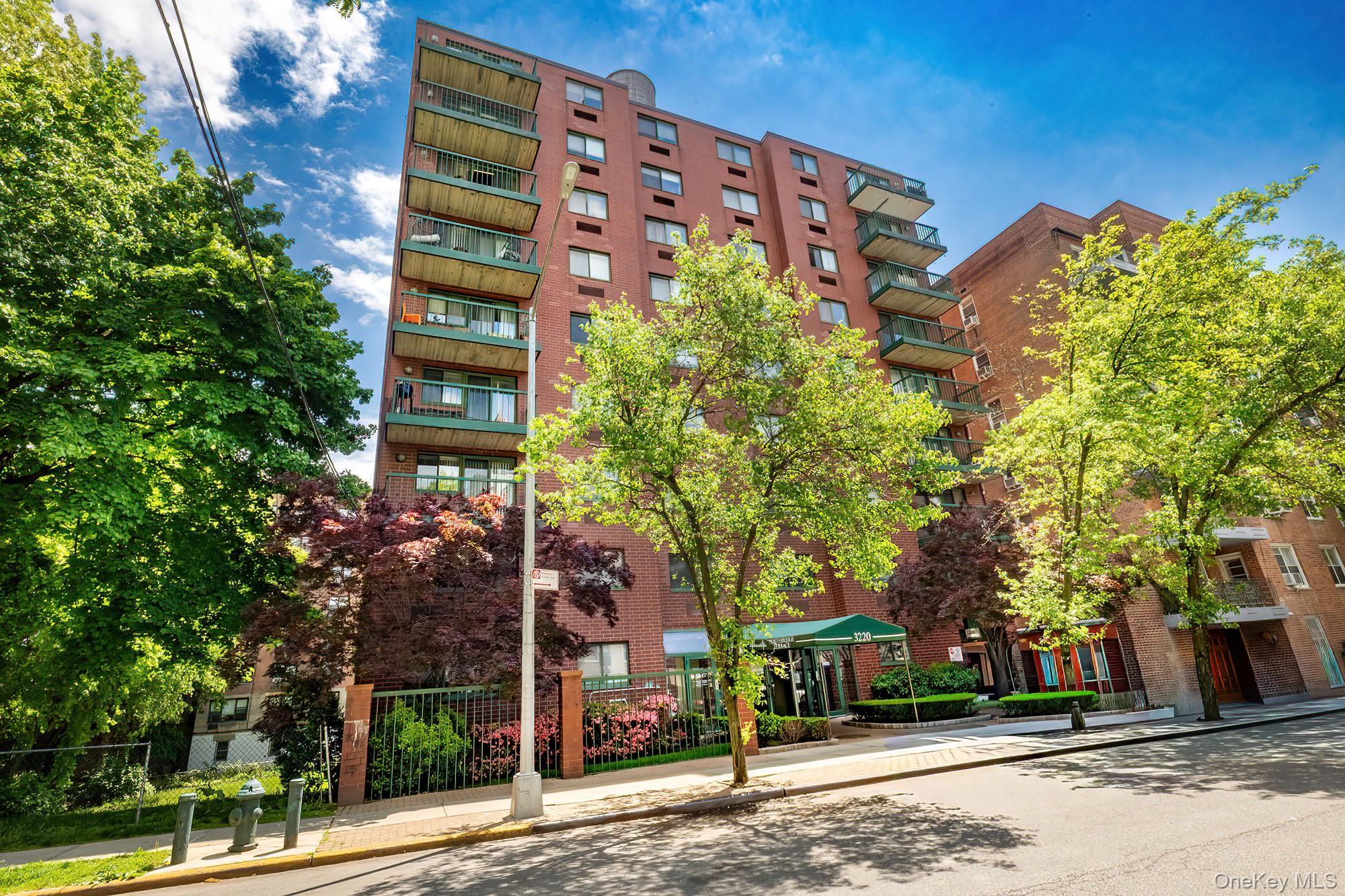 3220 Fairfield Avenue, Unit 9A photo 22