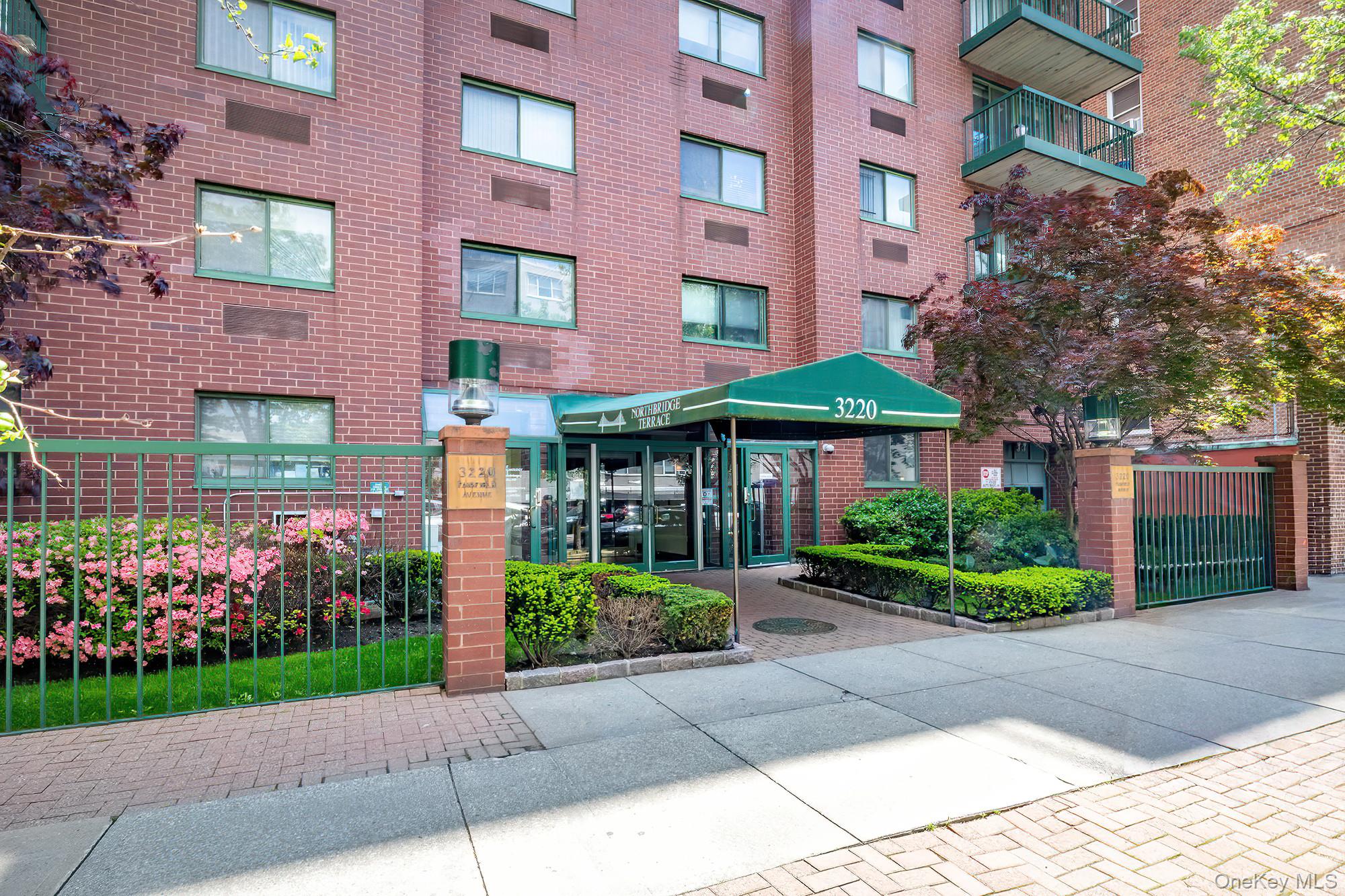 3220 Fairfield Avenue, Unit 9A