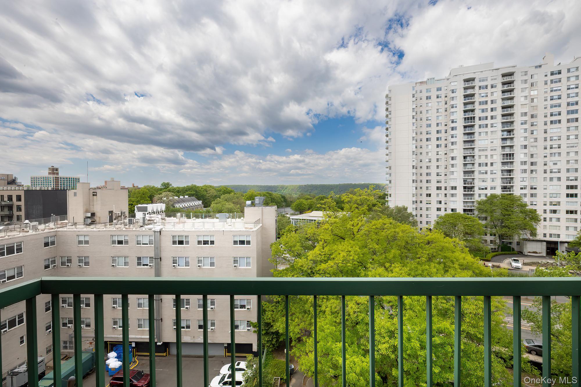 3220 Fairfield Avenue, Unit 9A photo 17