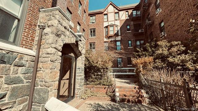 160-15 Powells Cove Boulevard, Unit A101 photo 2