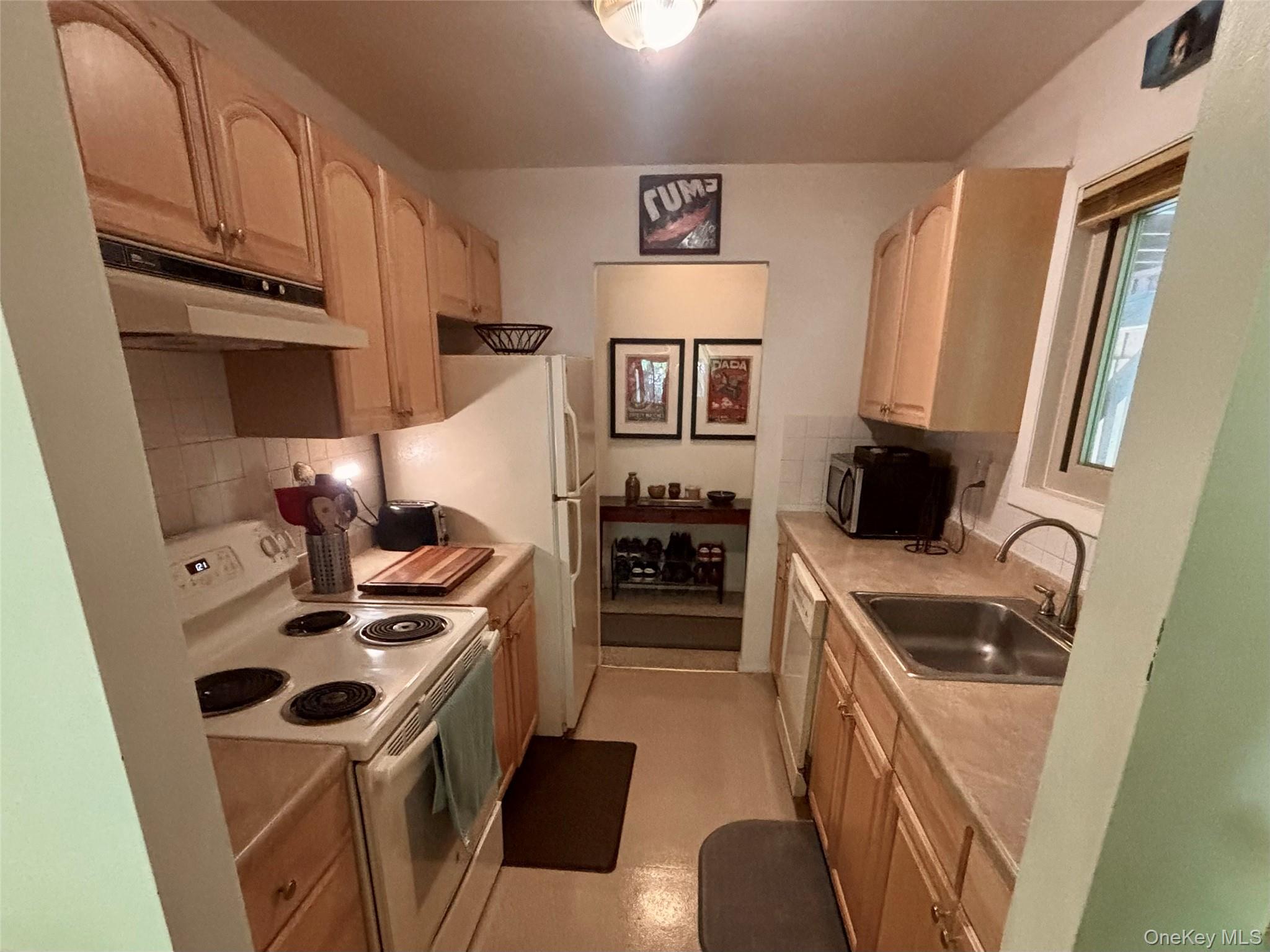 113 Sterling Street, Unit 113 photo 8