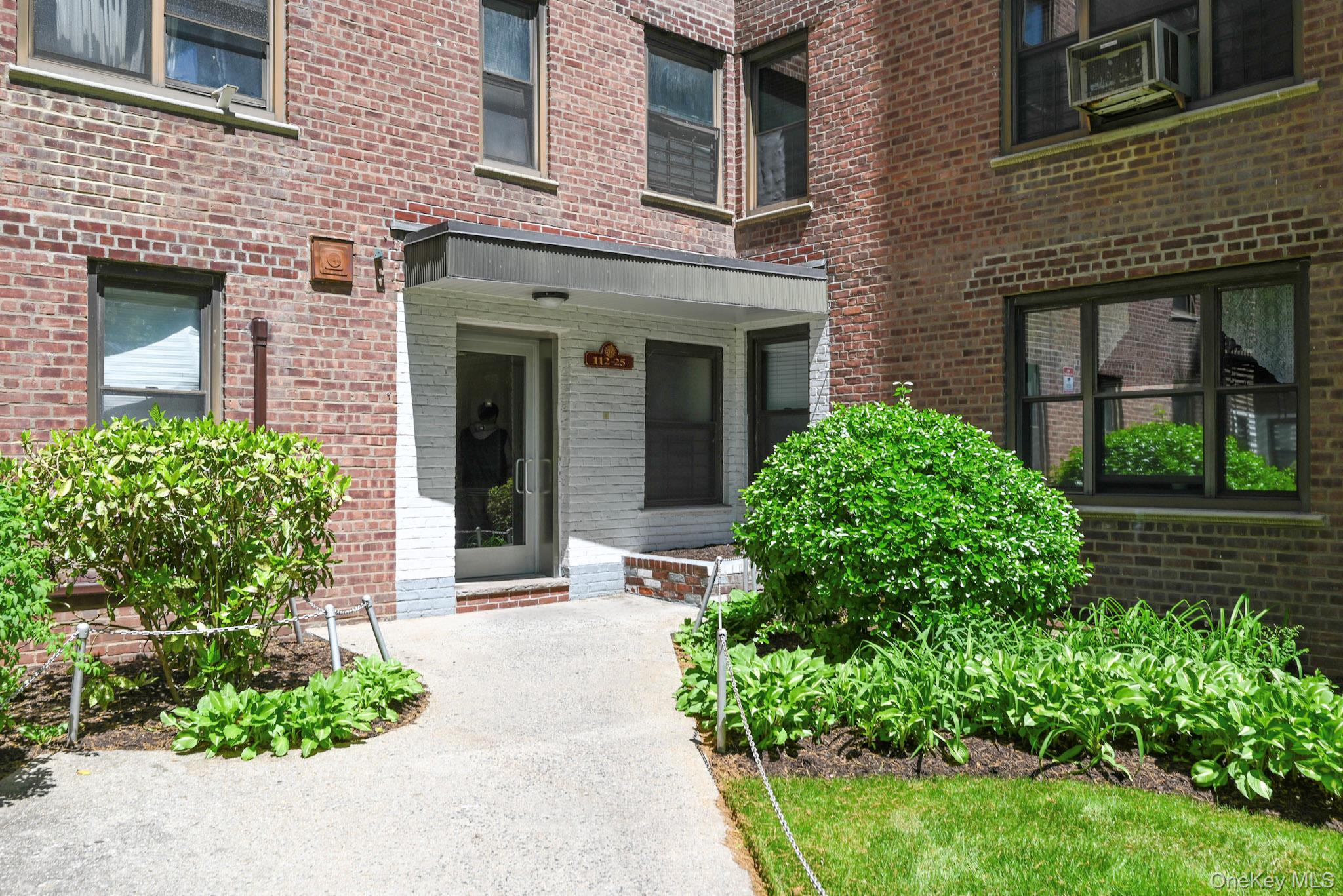 112-25 34th Avenue, Unit 3A photo 3