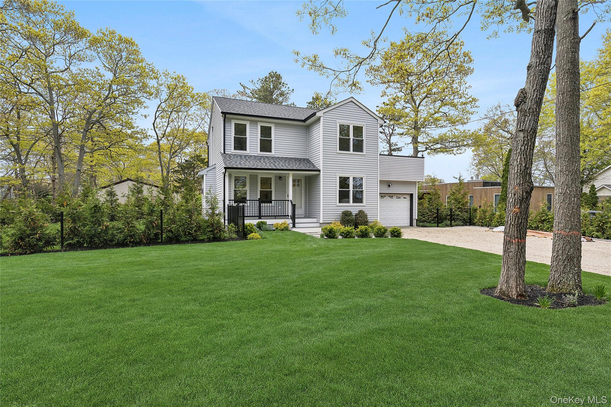 53 Shore Road – For Sale