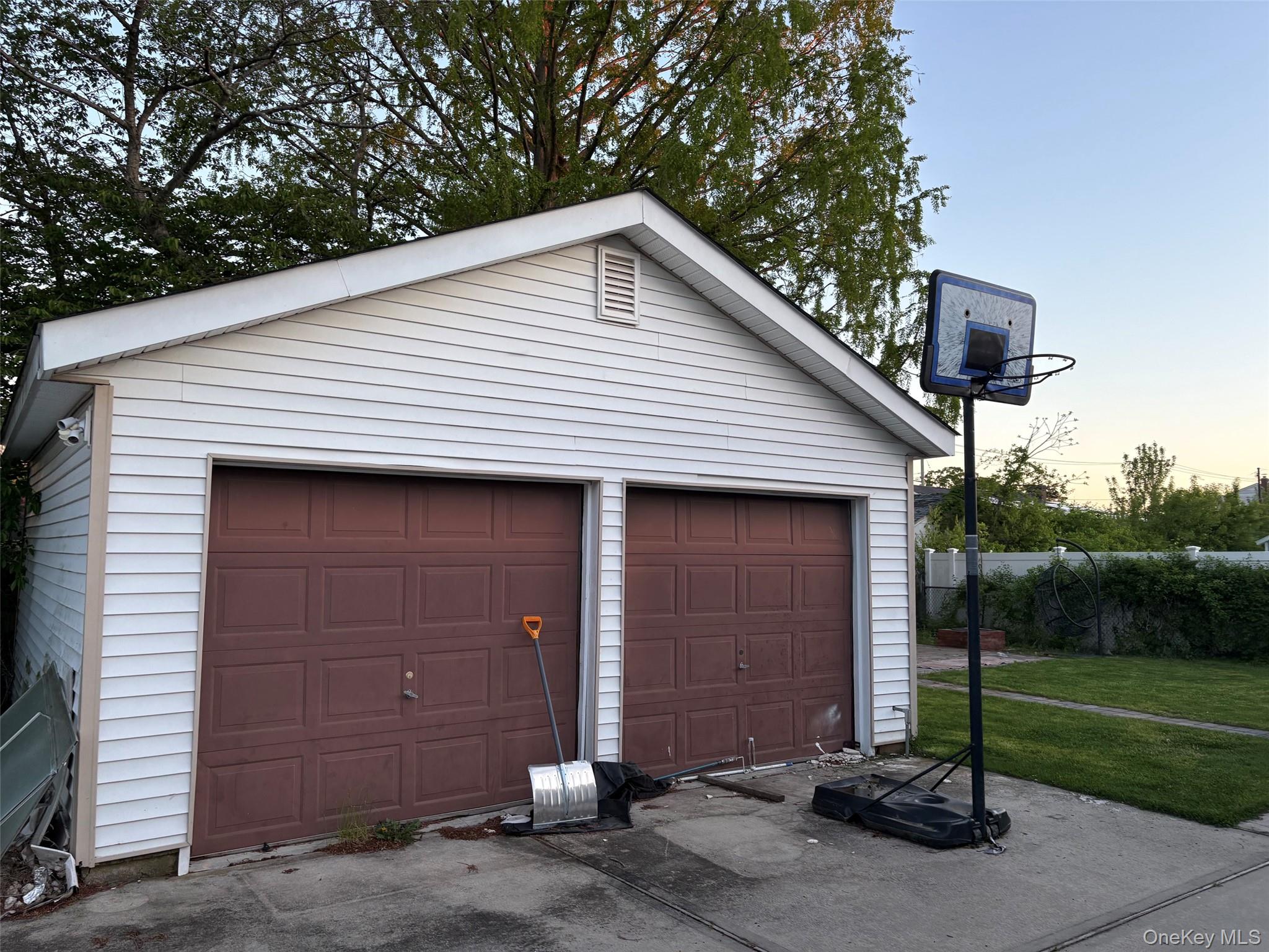 811 9th Street – For Sale photo 14