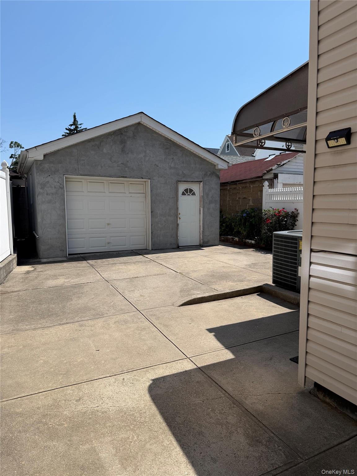 12012 115TH Avenue – For Sale photo 6