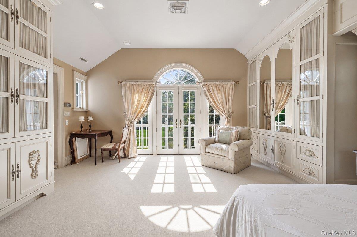 4 Roads End – For Sale photo 12