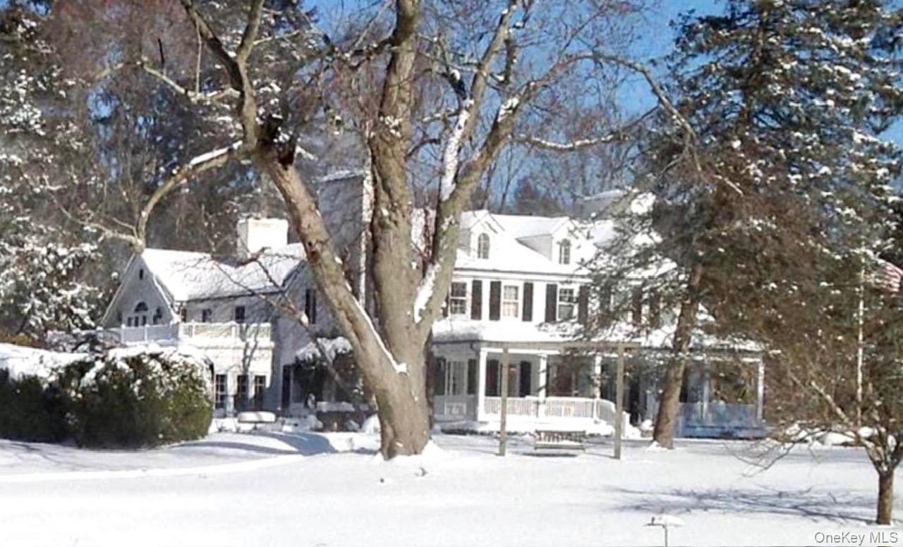 4 Roads End – For Sale photo 23