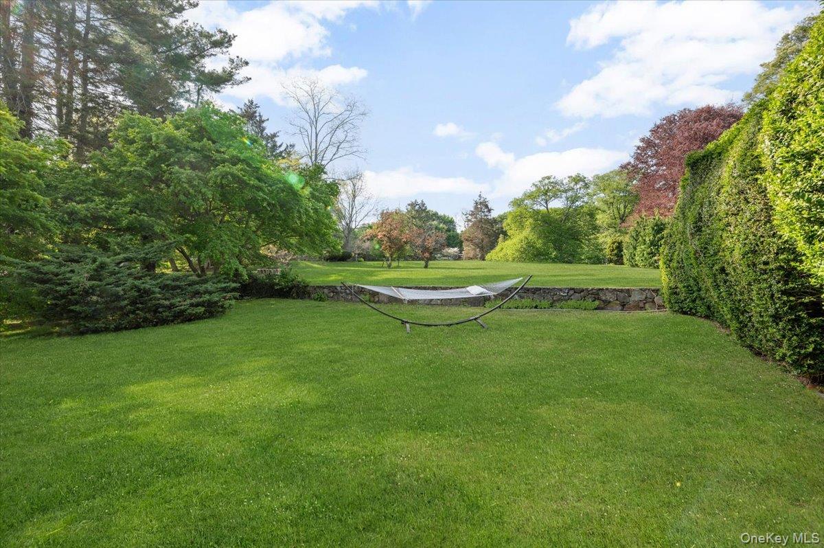 4 Roads End – For Sale photo 48
