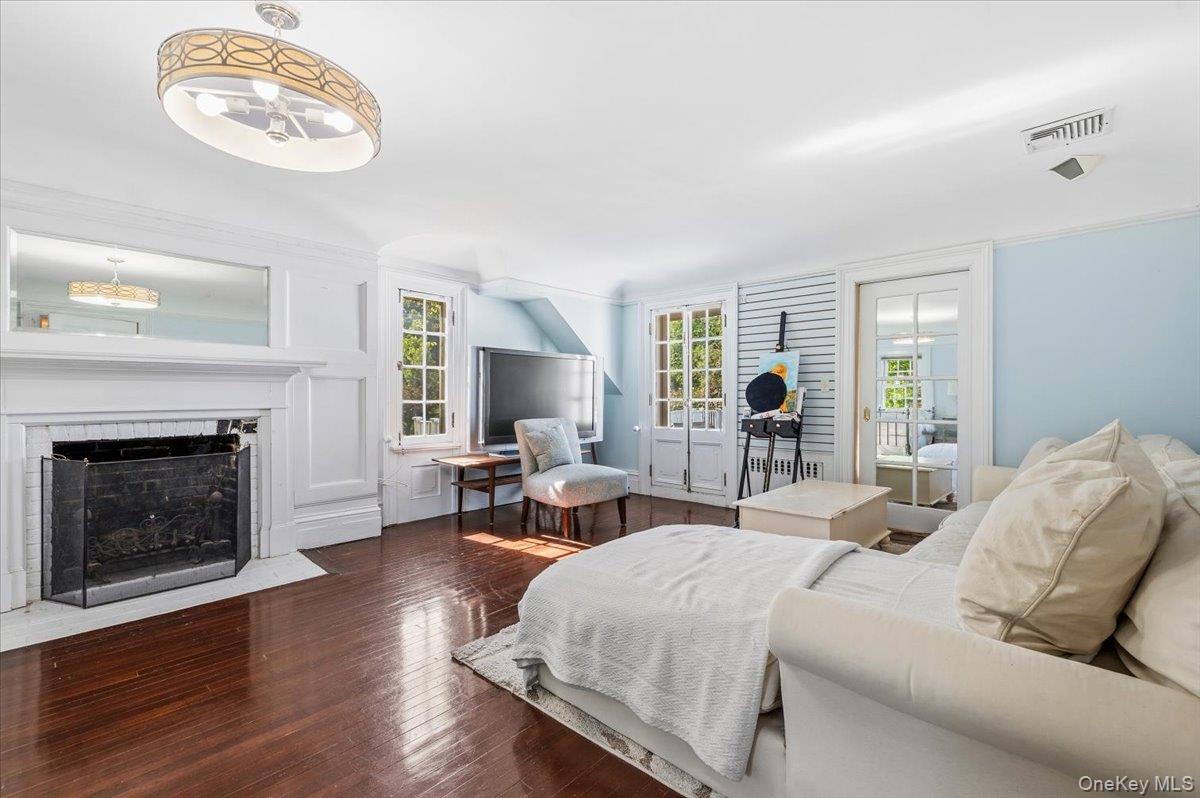4 Roads End – For Sale photo 15