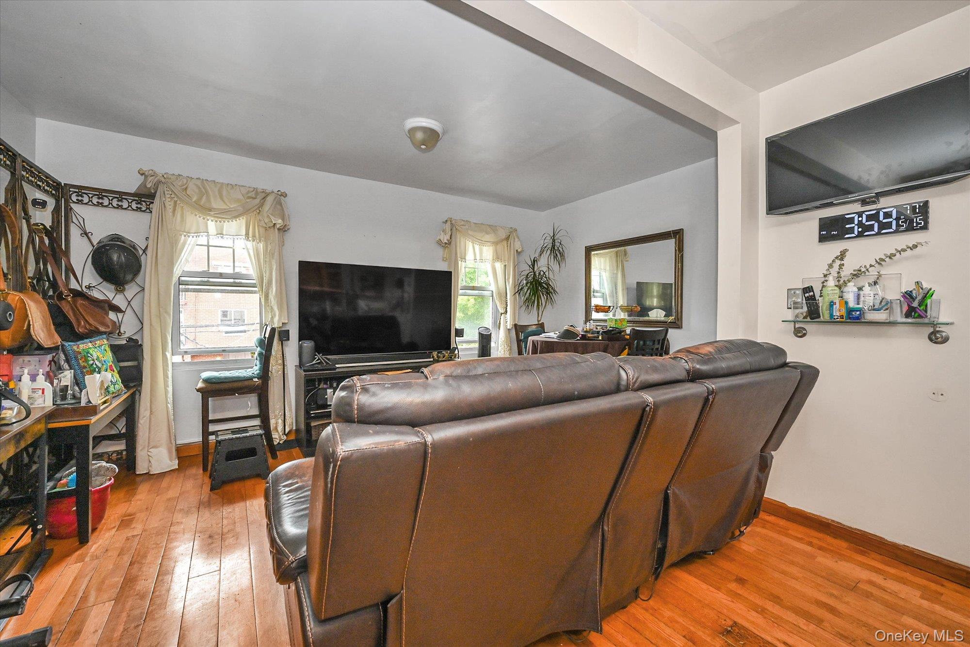 6033 80th Avenue – For Sale photo 3