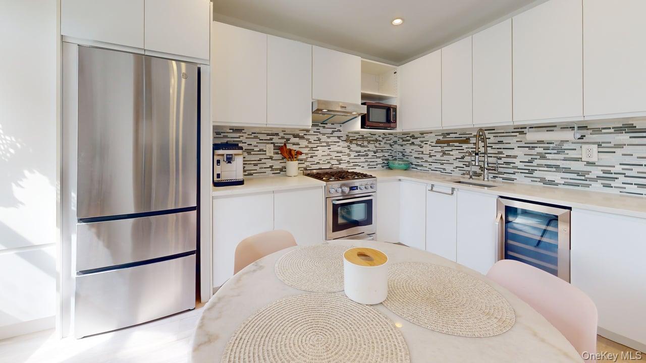 68-15 Selfridge Street, Unit 3D photo 10
