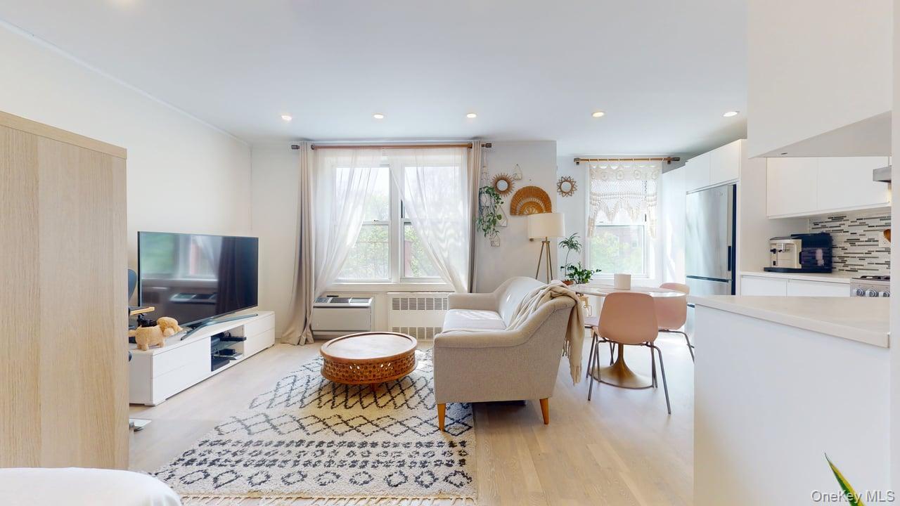 68-15 Selfridge Street, Unit 3D