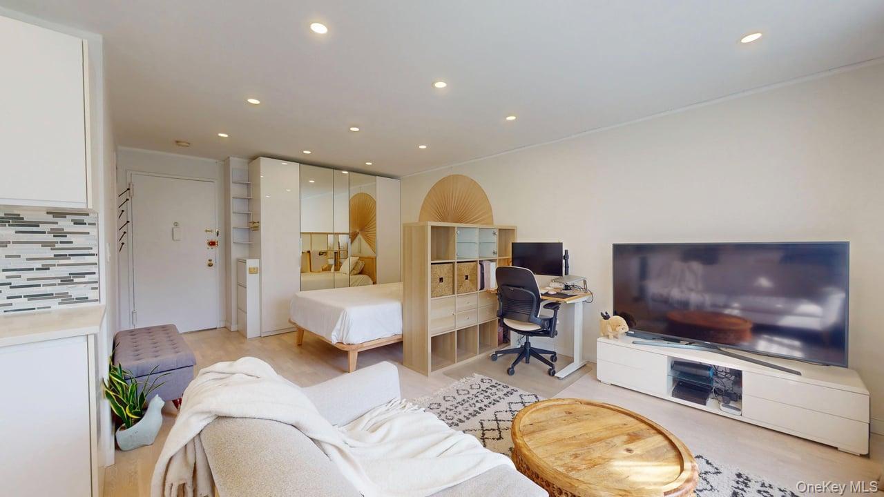 68-15 Selfridge Street, Unit 3D photo 14