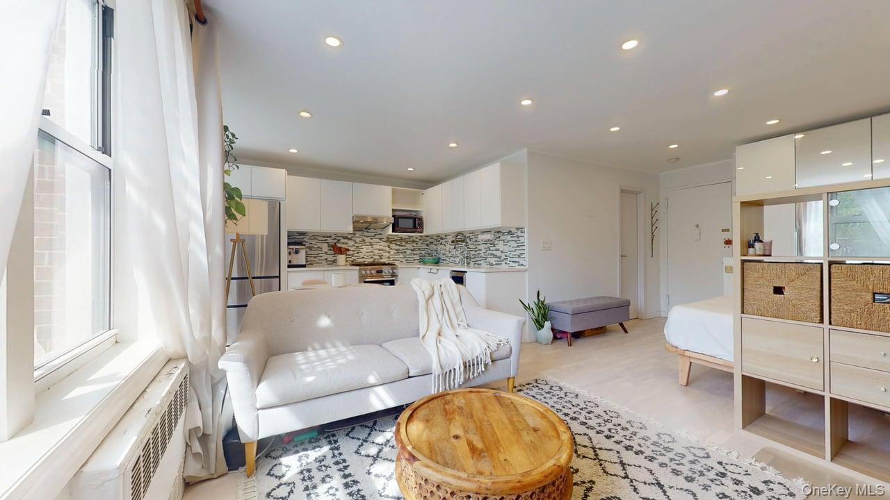 68-15 Selfridge Street, Unit 3D photo 5