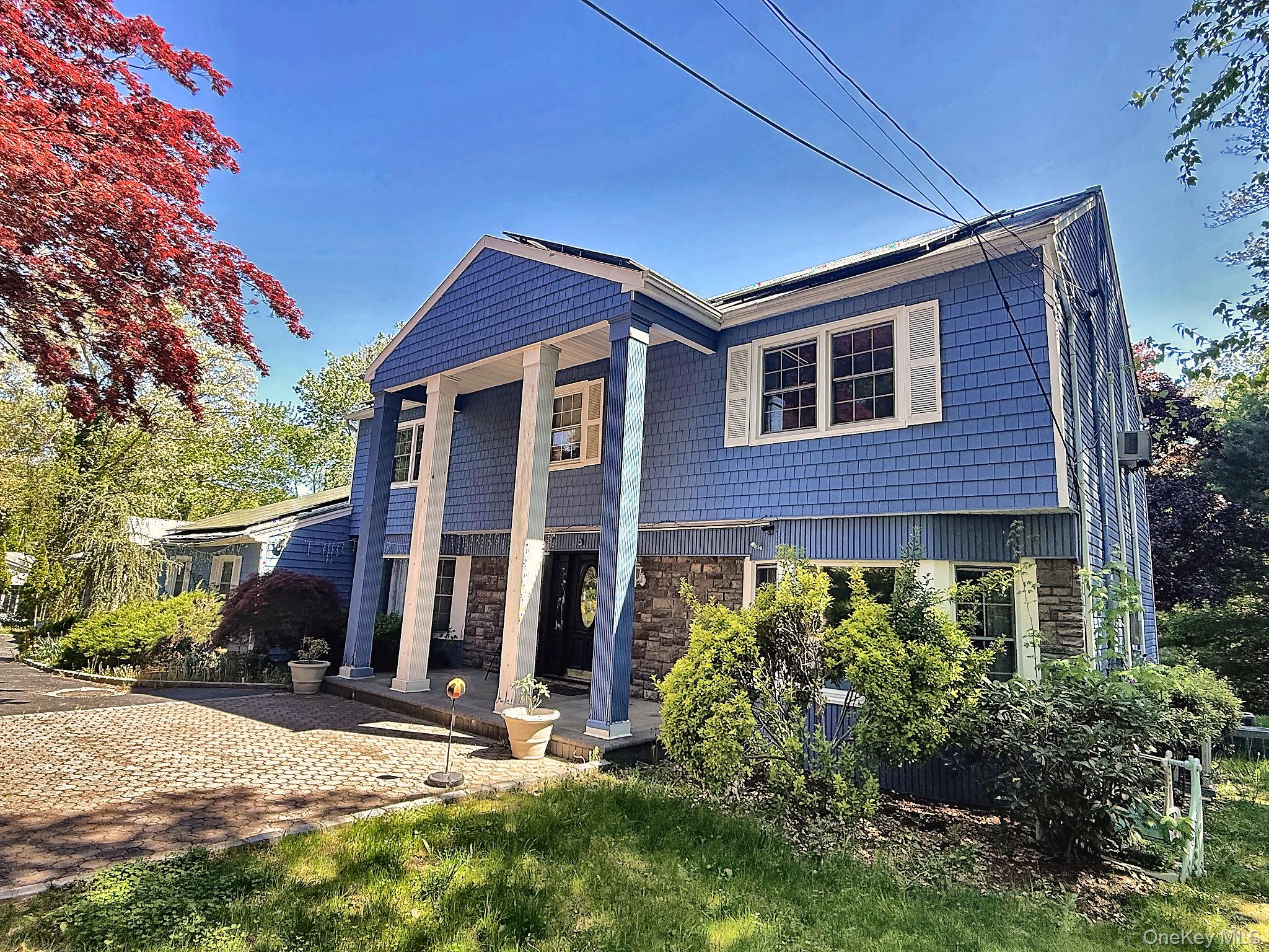 25 Lisa Drive – For Sale photo 2