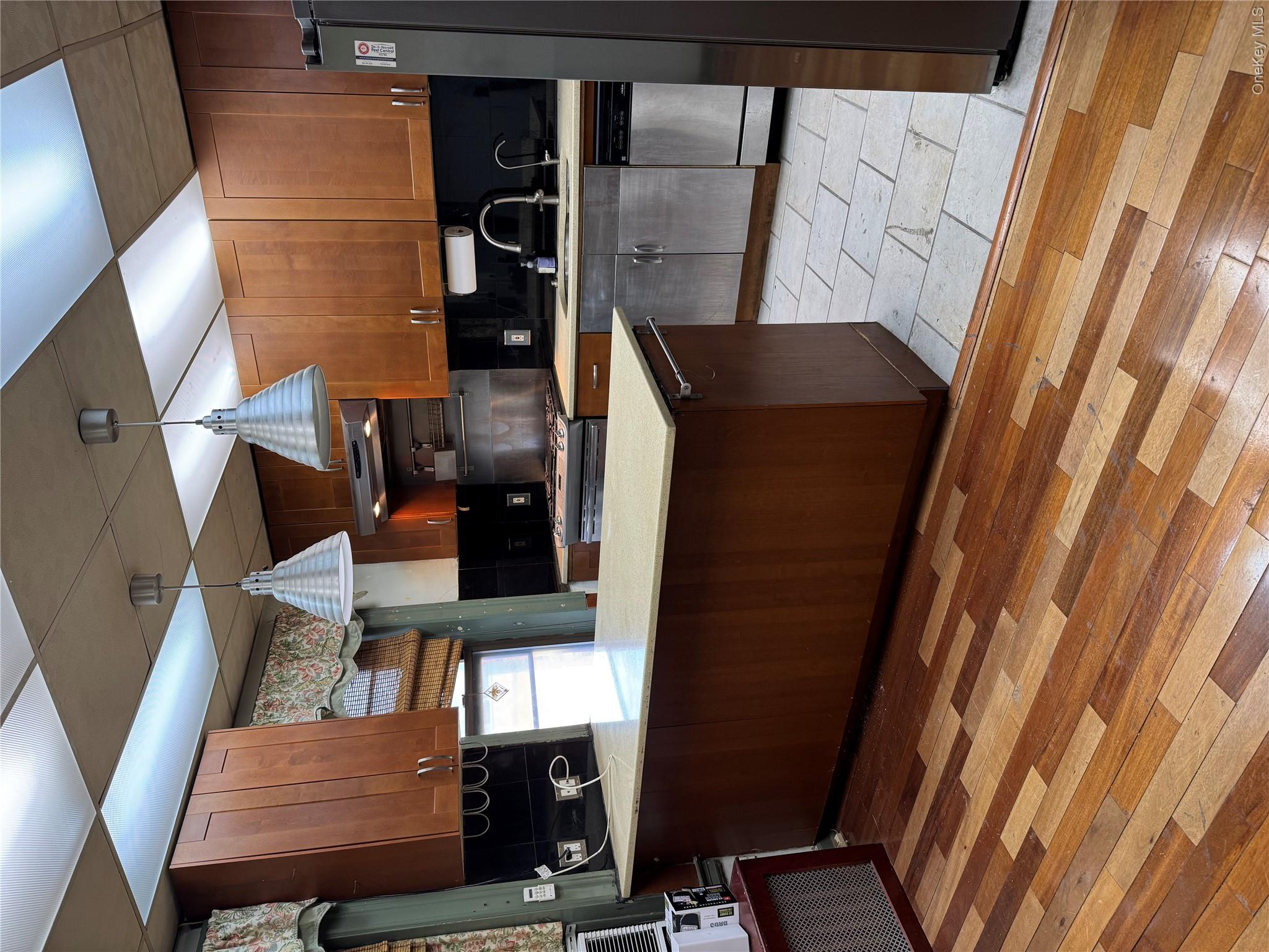 2922 Barnes Avenue, Unit 5F photo 2
