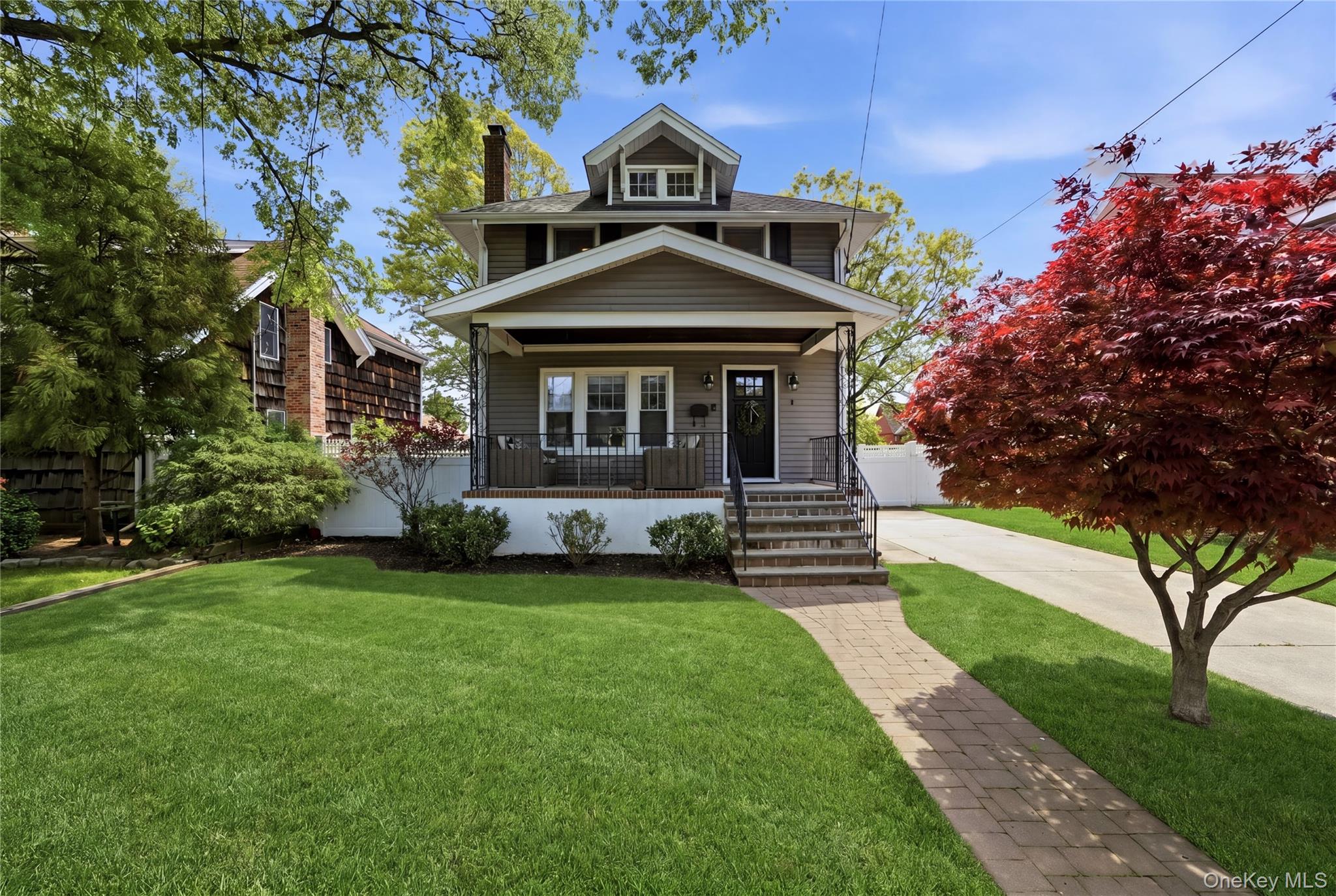90 Vincent Place – For Sale