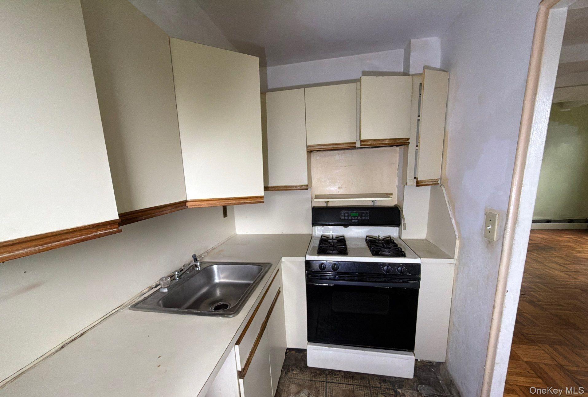 80-14 150th, Unit 25D photo 5