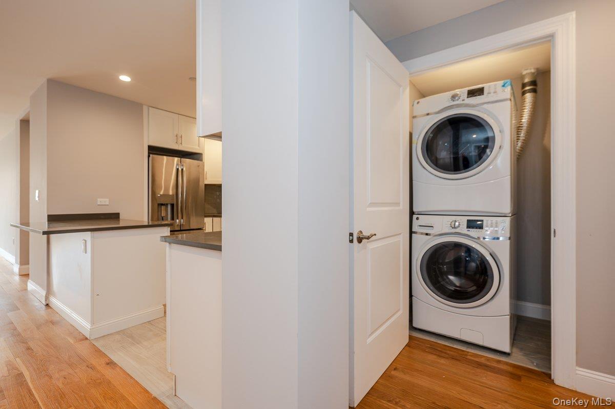661 W Broadway, Unit 402 photo 14