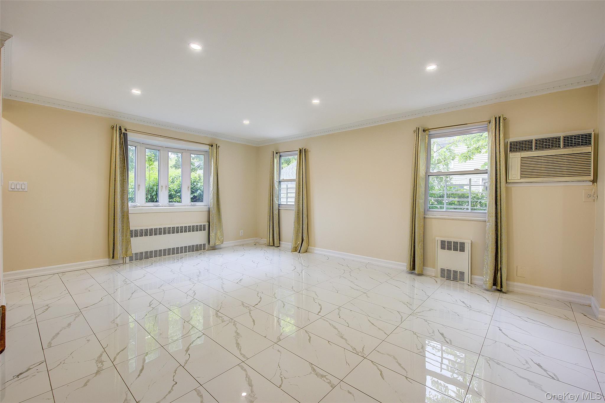164-38 76th Road – For Sale photo 2