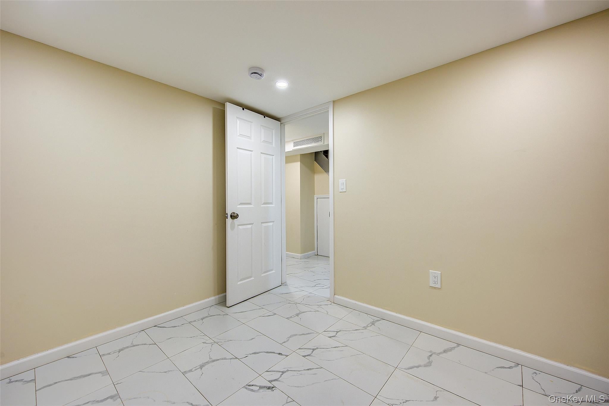 164-38 76th Road – For Sale photo 38