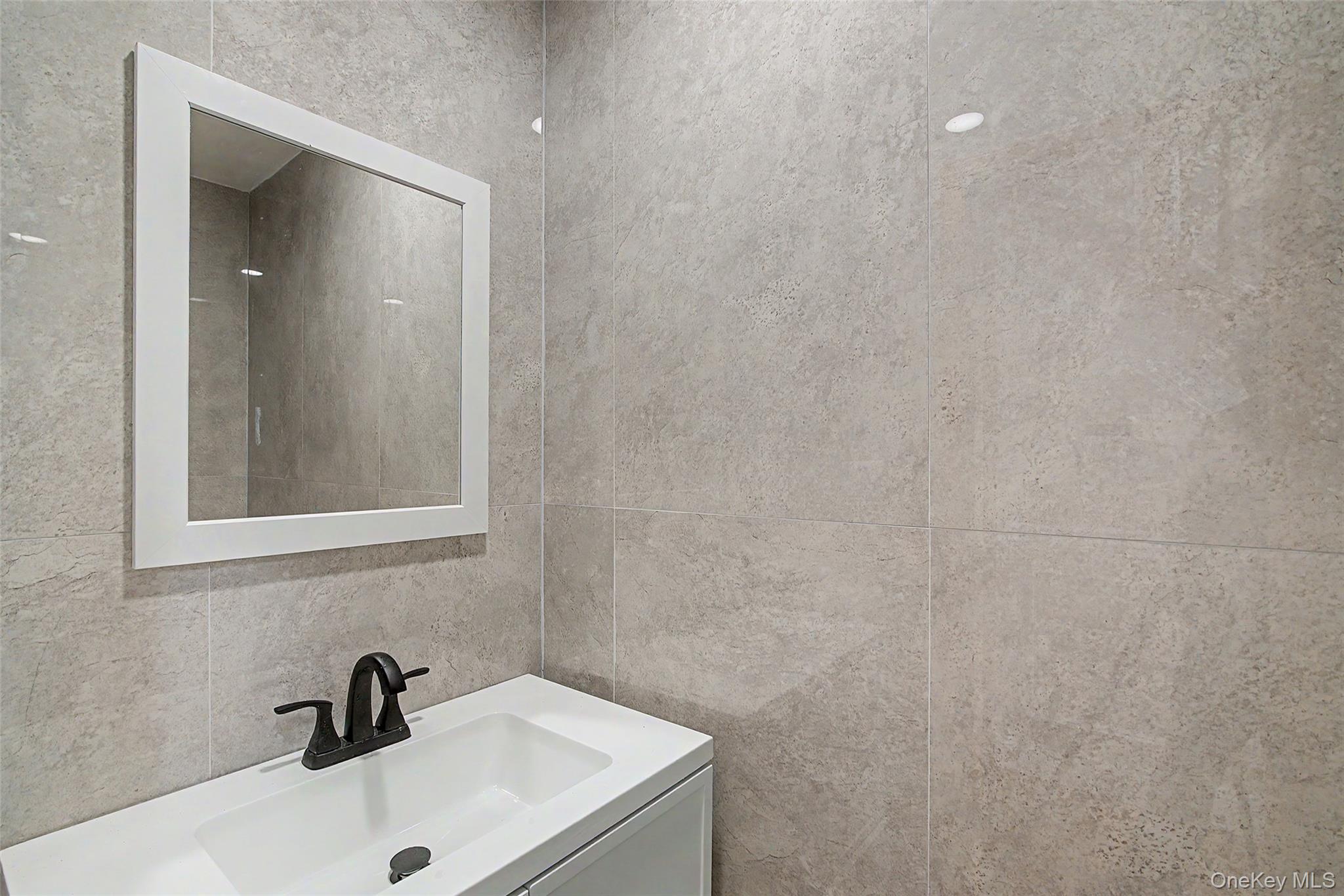 6 Lyons Lane – For Sale photo 28
