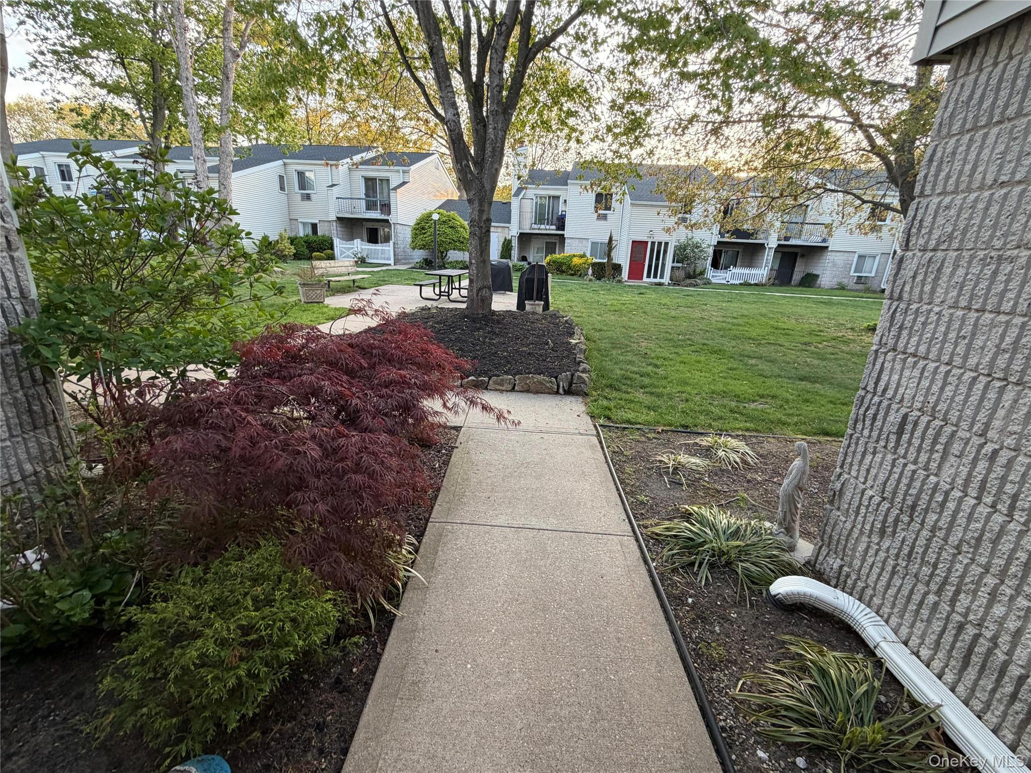 42 Richmond Boulevard, Unit 1B photo 4