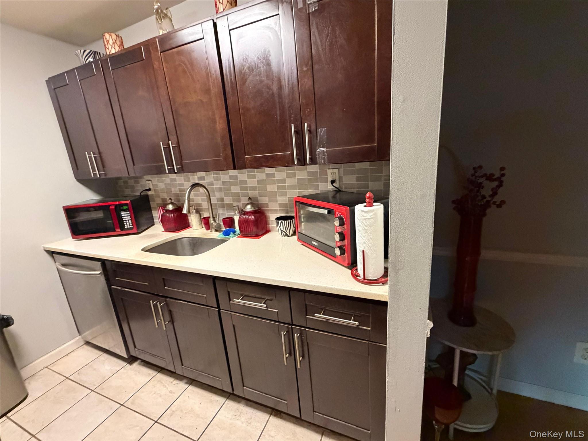 42 Richmond Boulevard, Unit 1B photo 8
