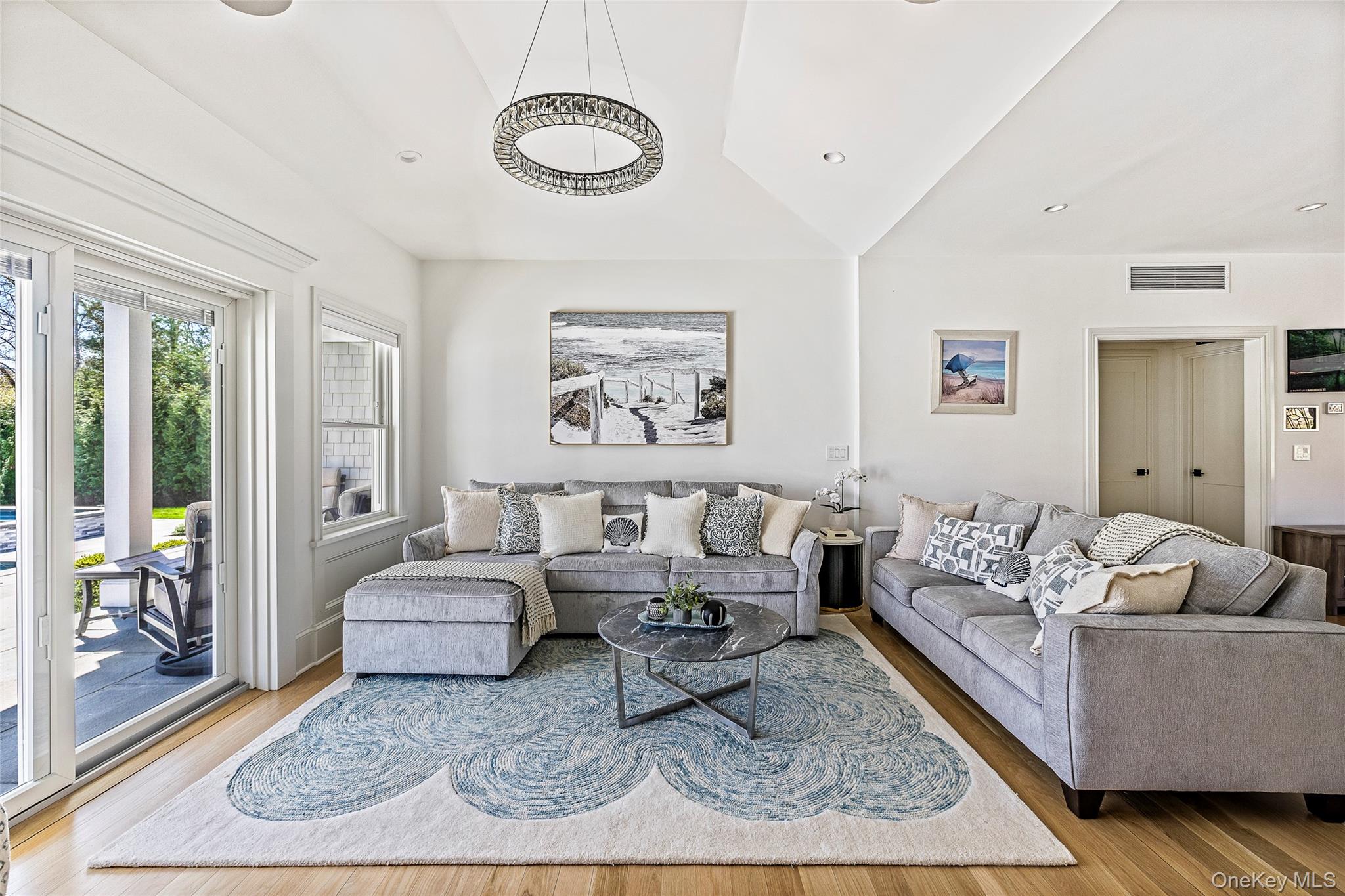9 Jennifers Path – For Rent photo 4