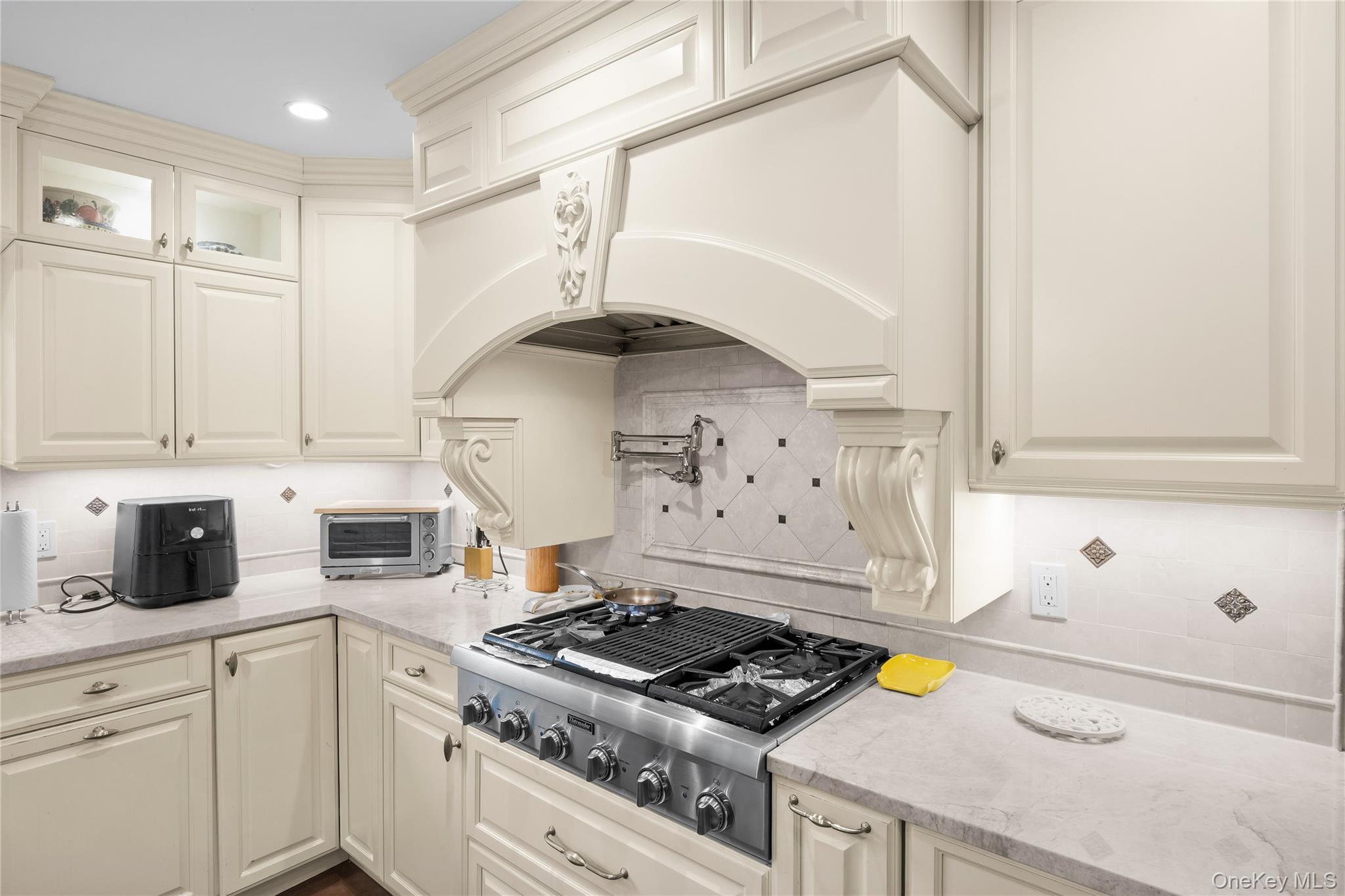 16 Cabriolet Lane – For Sale photo 15