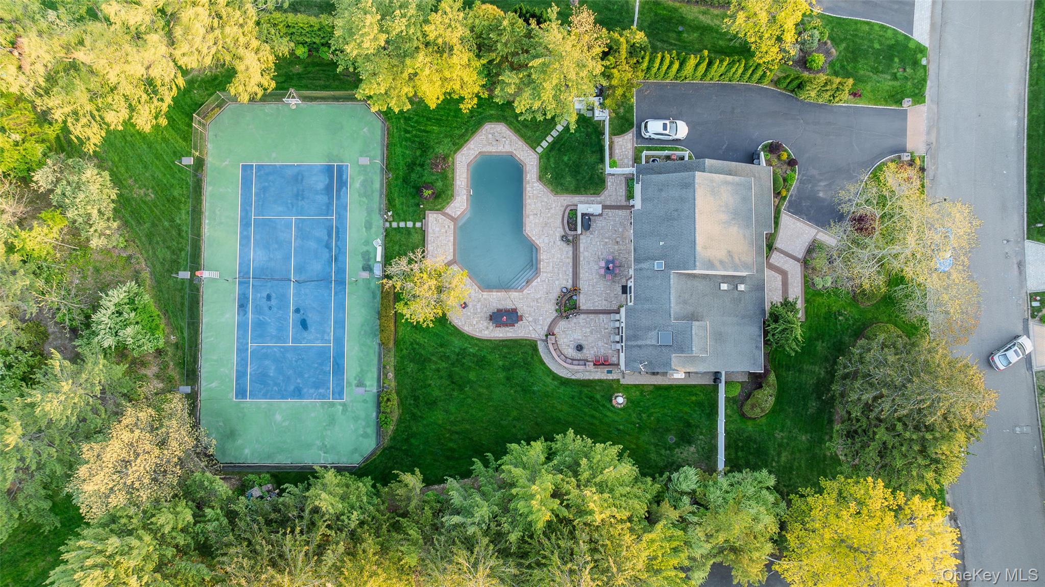 16 Cabriolet Lane – For Sale photo 6