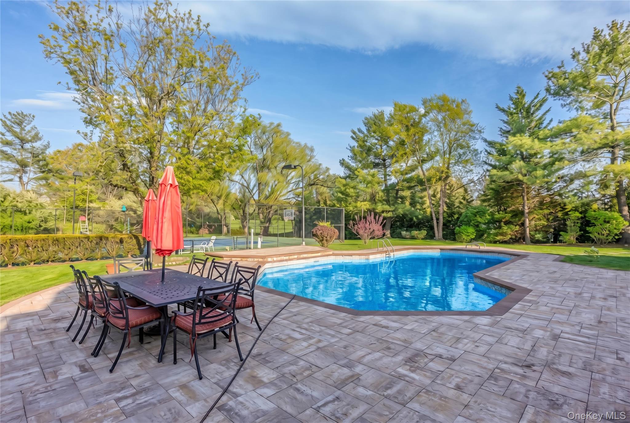 16 Cabriolet Lane – For Sale photo 36