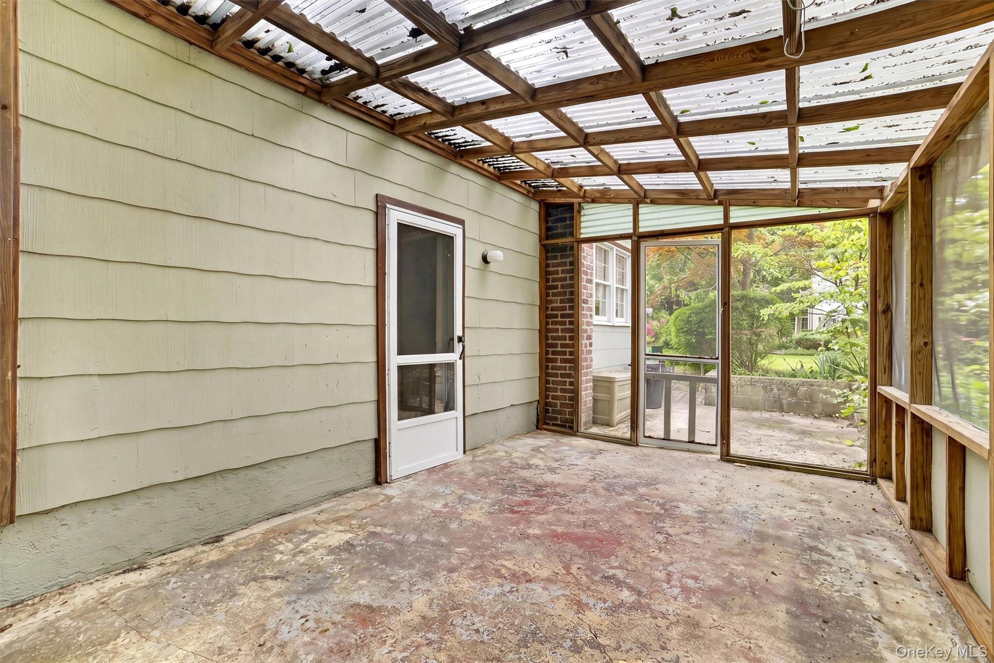 10 Mount Green Road – For Sale photo 12