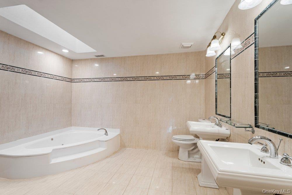 41 E View Court – For Sale photo 24