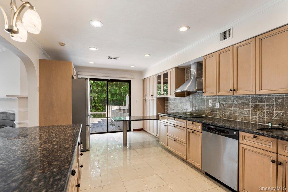 41 E View Court – For Sale photo 15