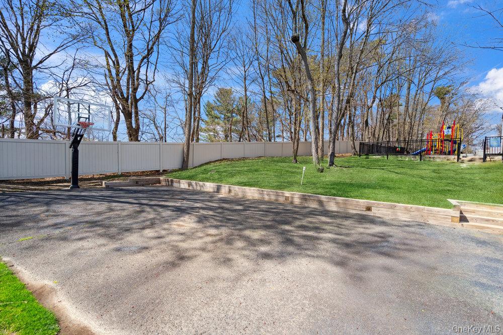 41 E View Court – For Sale photo 43