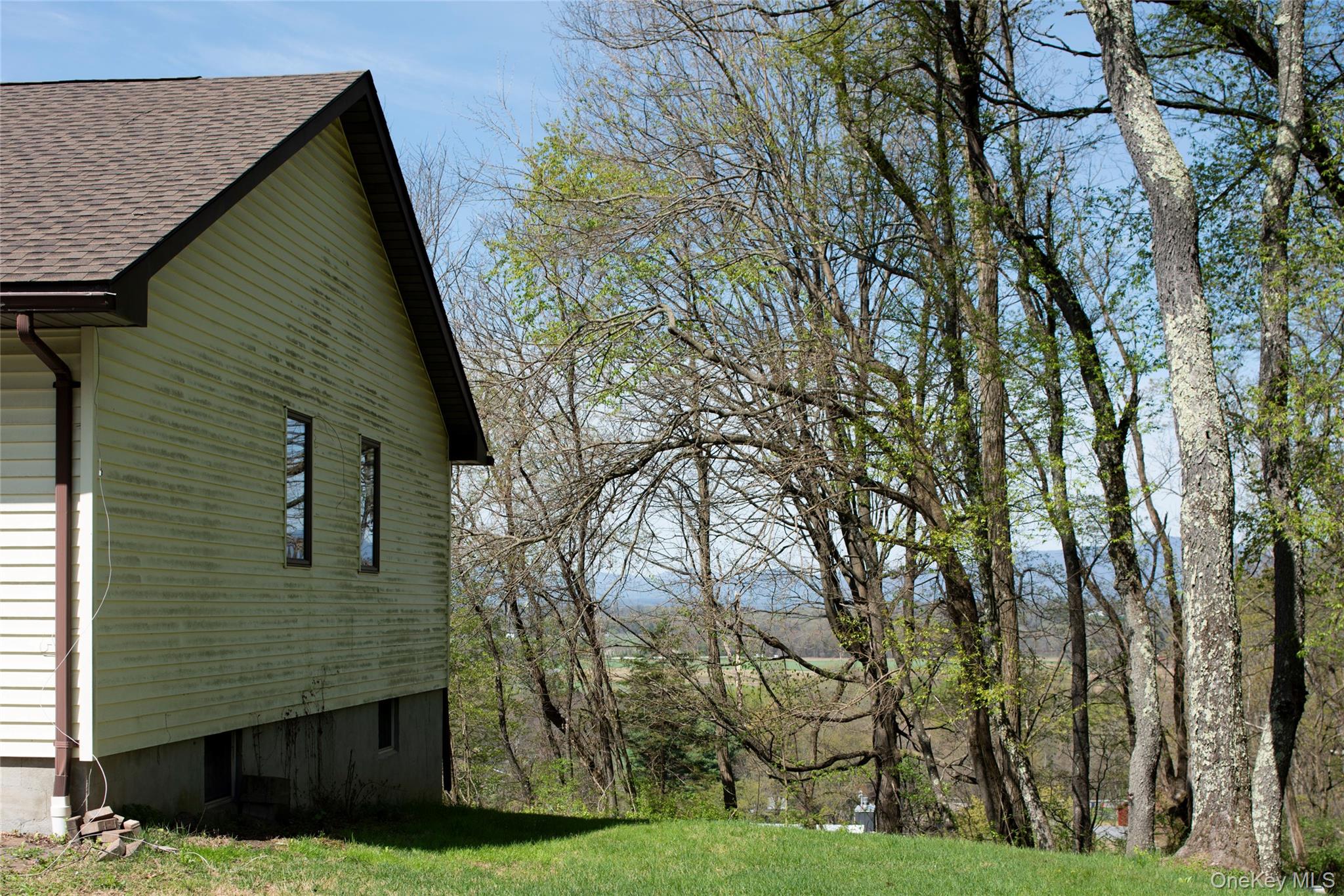 97 Spencer Drive – For Sale photo 2