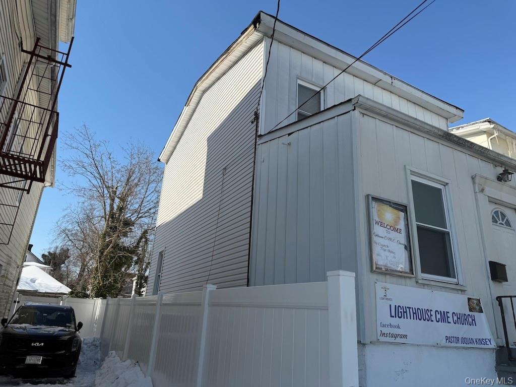 452 S 7th Avenue – For Sale photo 2