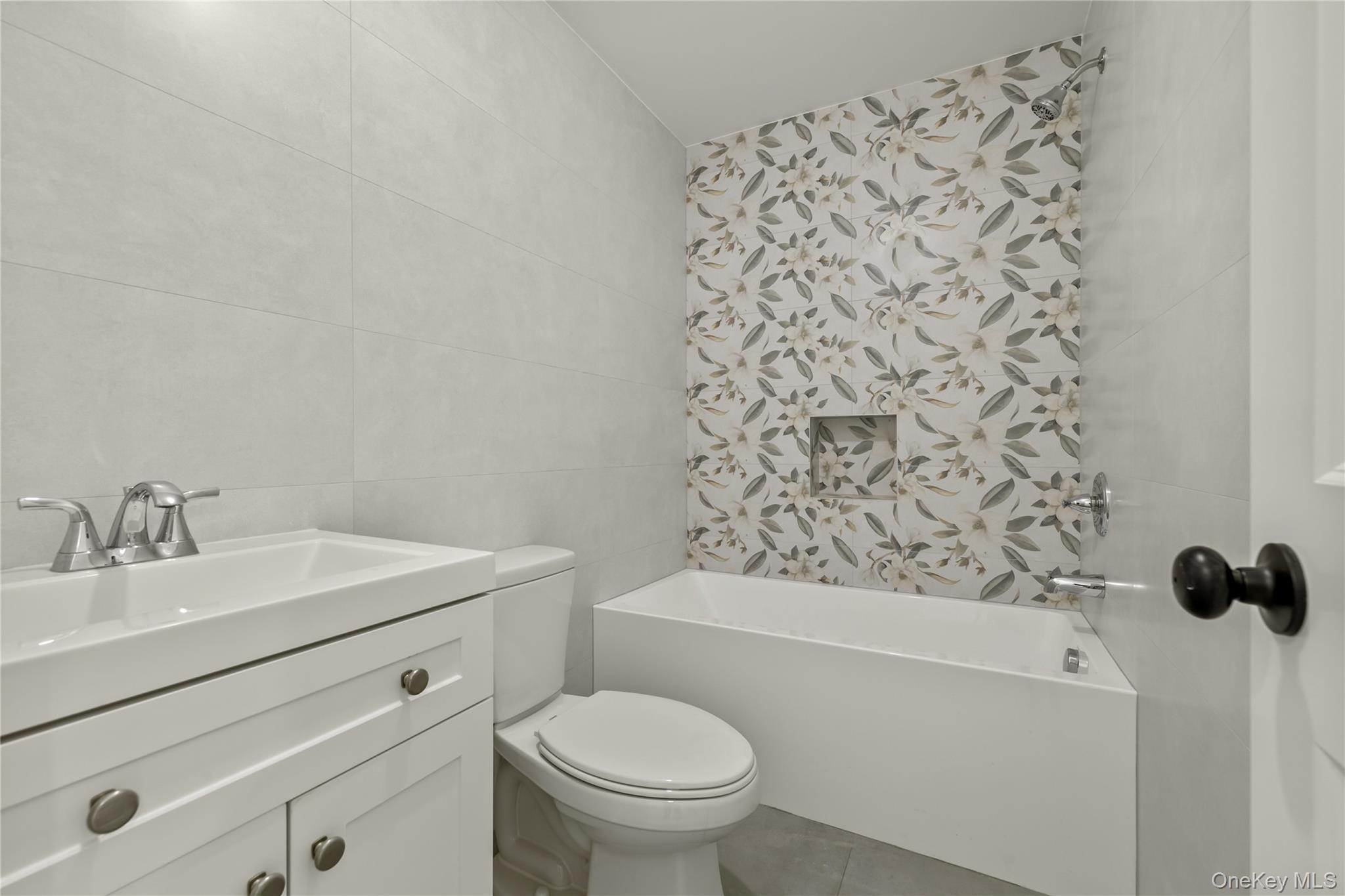 37 Ewing Avenue, Unit 201 photo 37