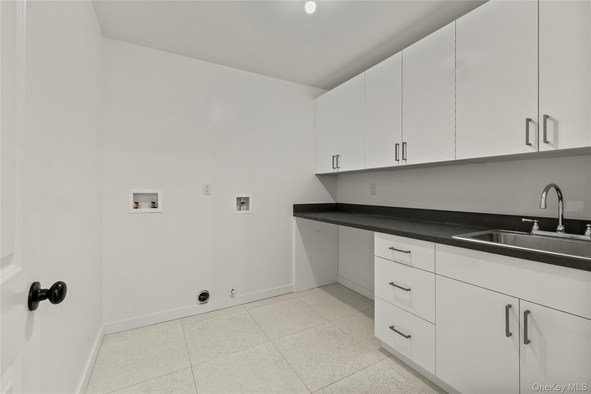 37 Ewing Avenue, Unit 201 photo 28